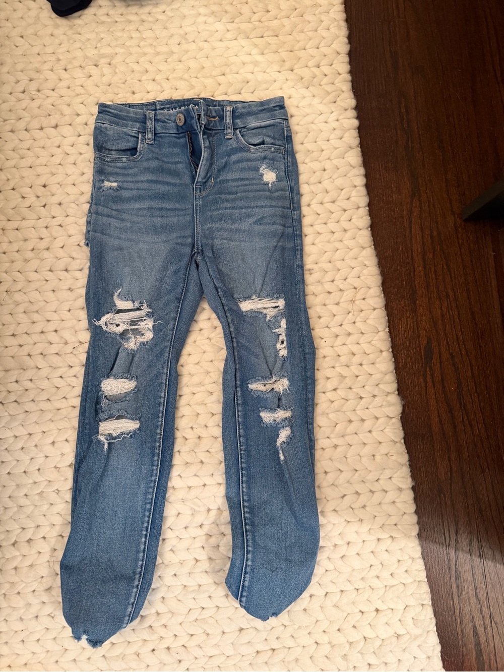 American Eagle Outfitters Light Blue Distressed Skinny Jeans